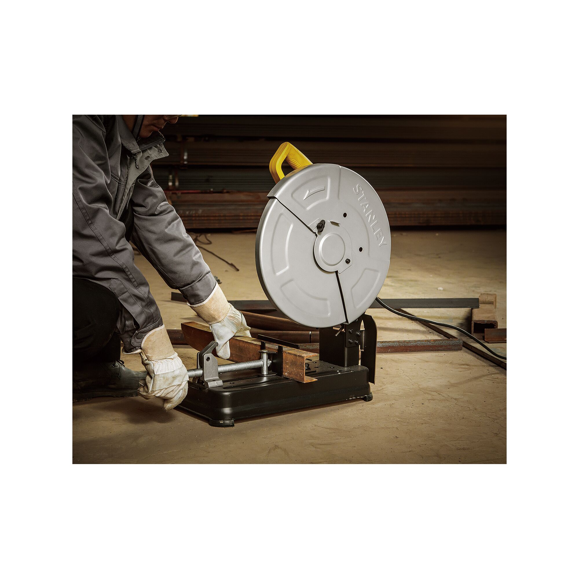 SSC22, 2200W 355 mm Chop Saw, Application
