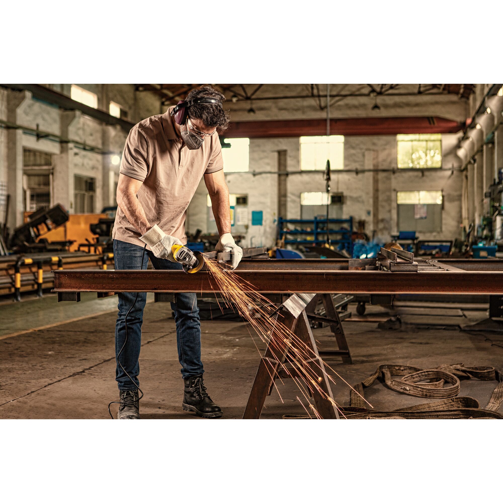 เครื่องเจียร 750 วัตต์ 100 มม.