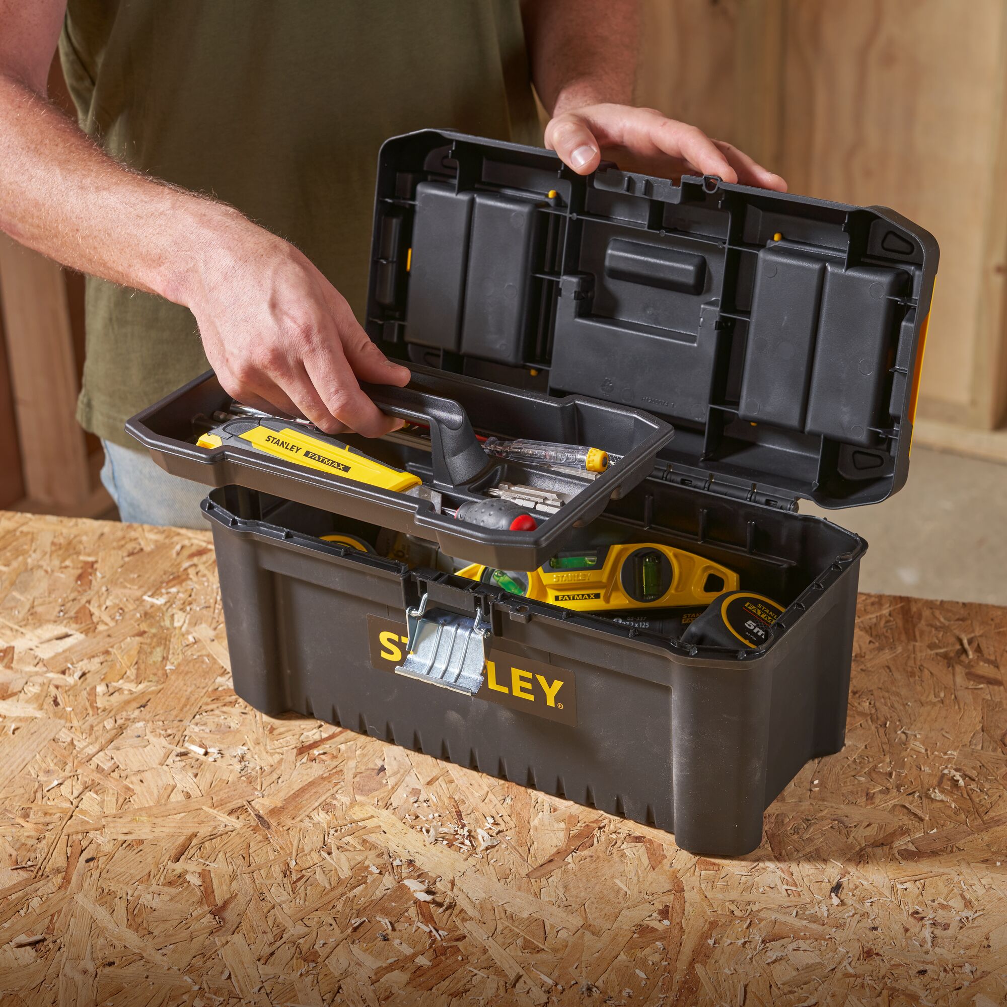 STANLEY 16 in. Essential Tool Box with Metal Latches