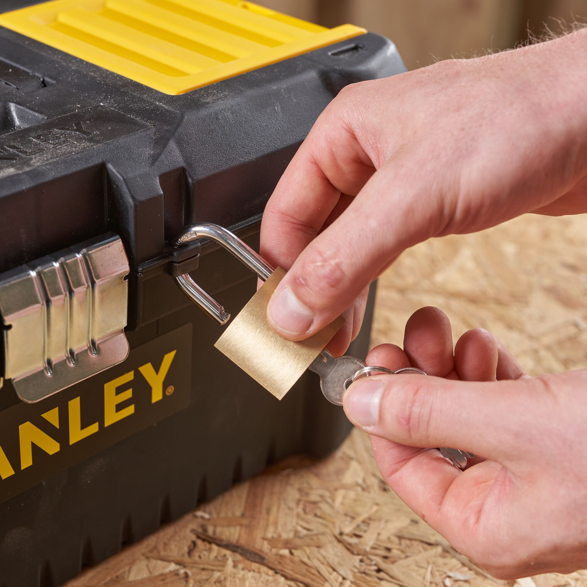 STANLEY 16 in. Essential Tool Box with Metal Latches