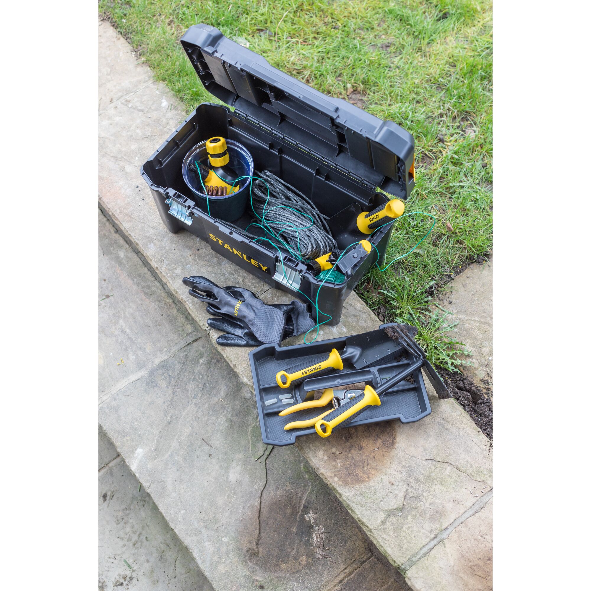 กล่องเครื่องมือช่าง 19 นิ้ว รุ่น Essential